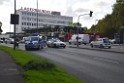 LKW blieb unter Bruecke haengen Koeln Ehrenfeld Innere Kanalstr Hornstr P539